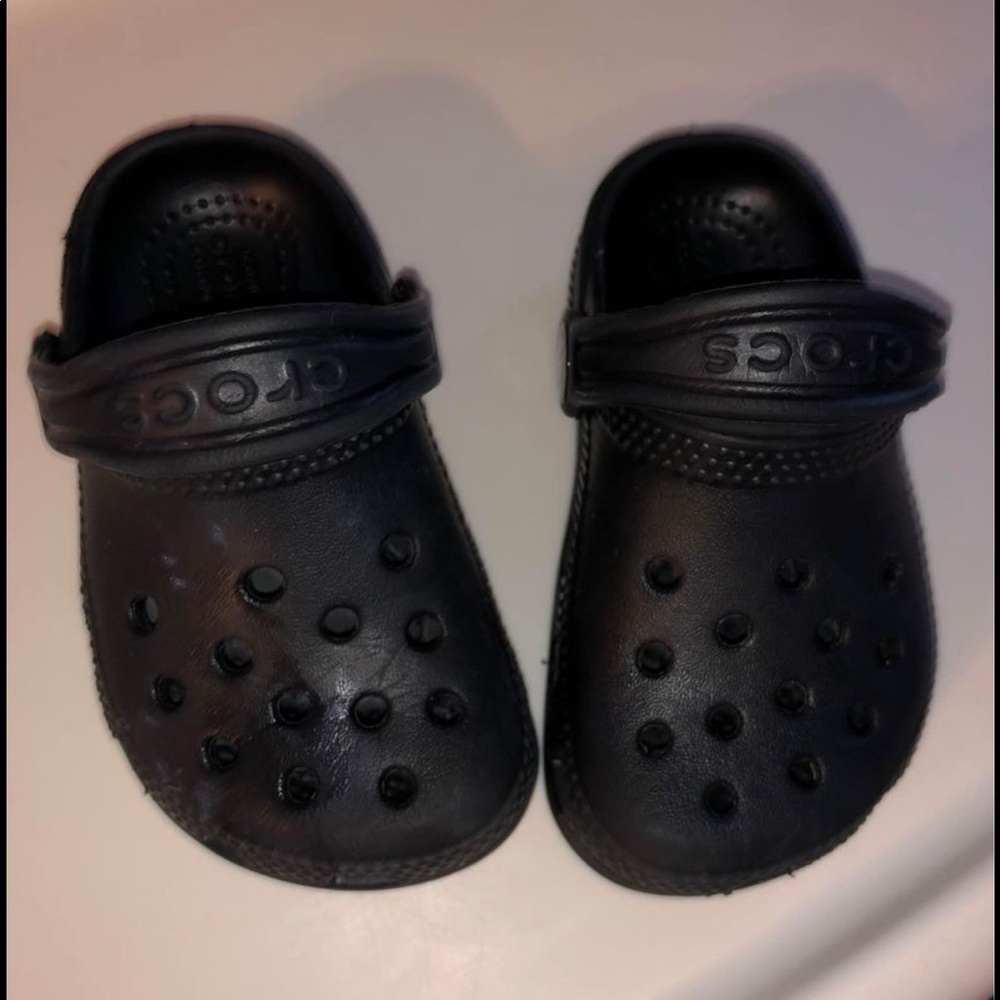 Toddler crocs 6c